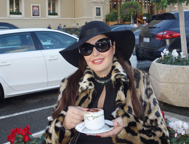 Драгана Мирковић са породицом у Монаку